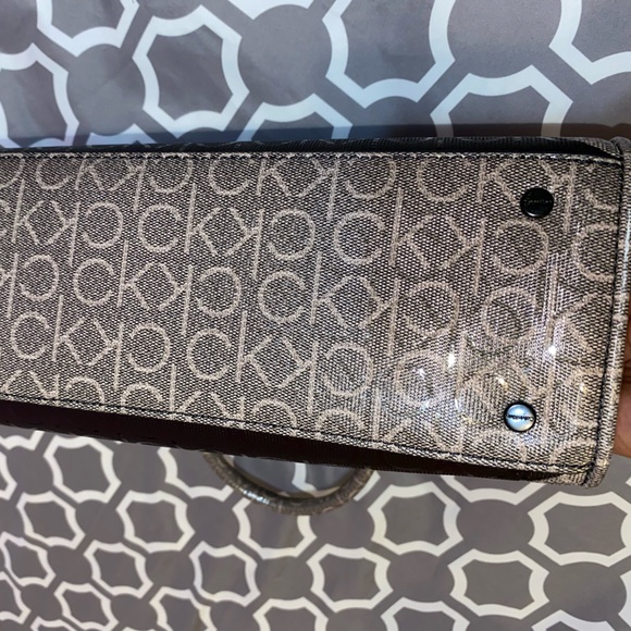 Calvin Klein Purse - Picture 3 of 11